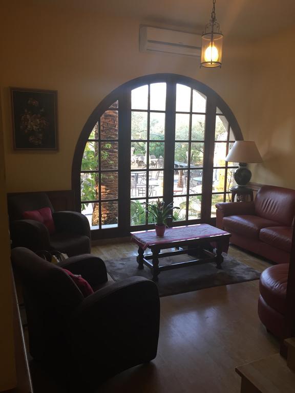 Hotel Castellu Rossu